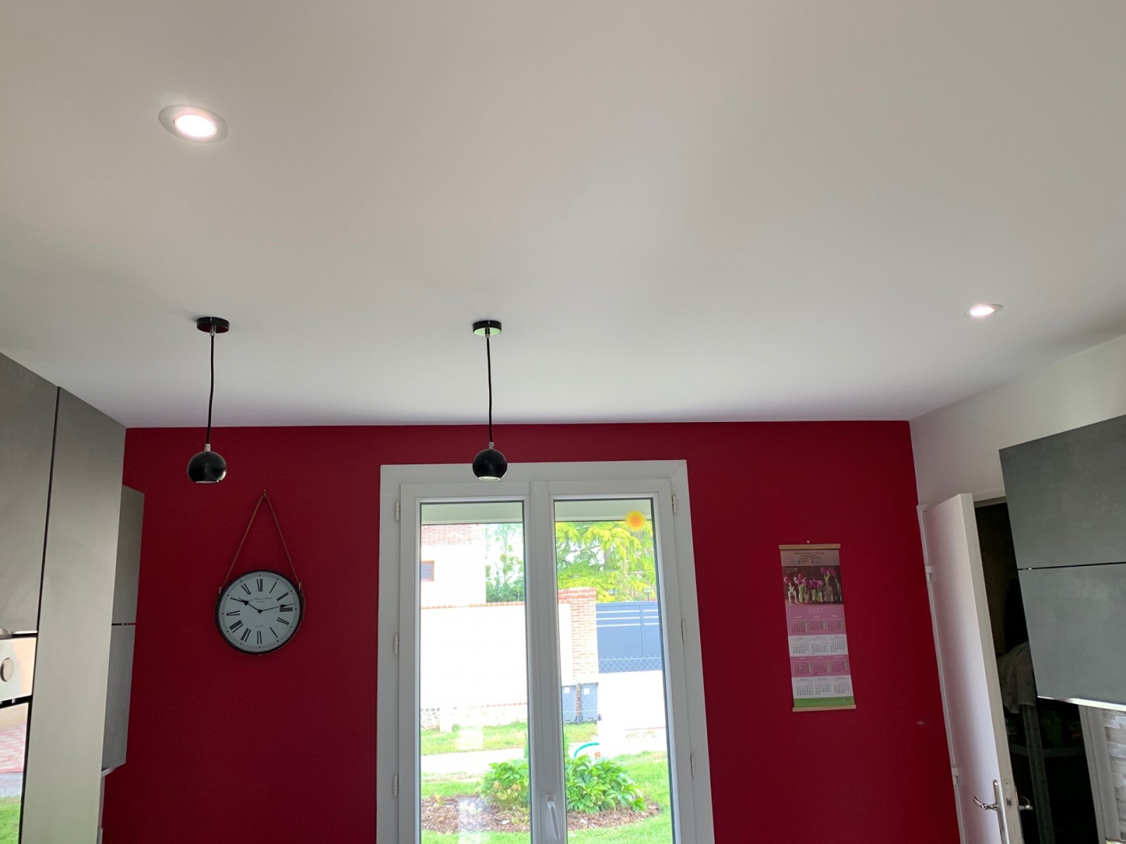 Pose d’un plafond tendue dans une cuisine au neubourg dans le (27)