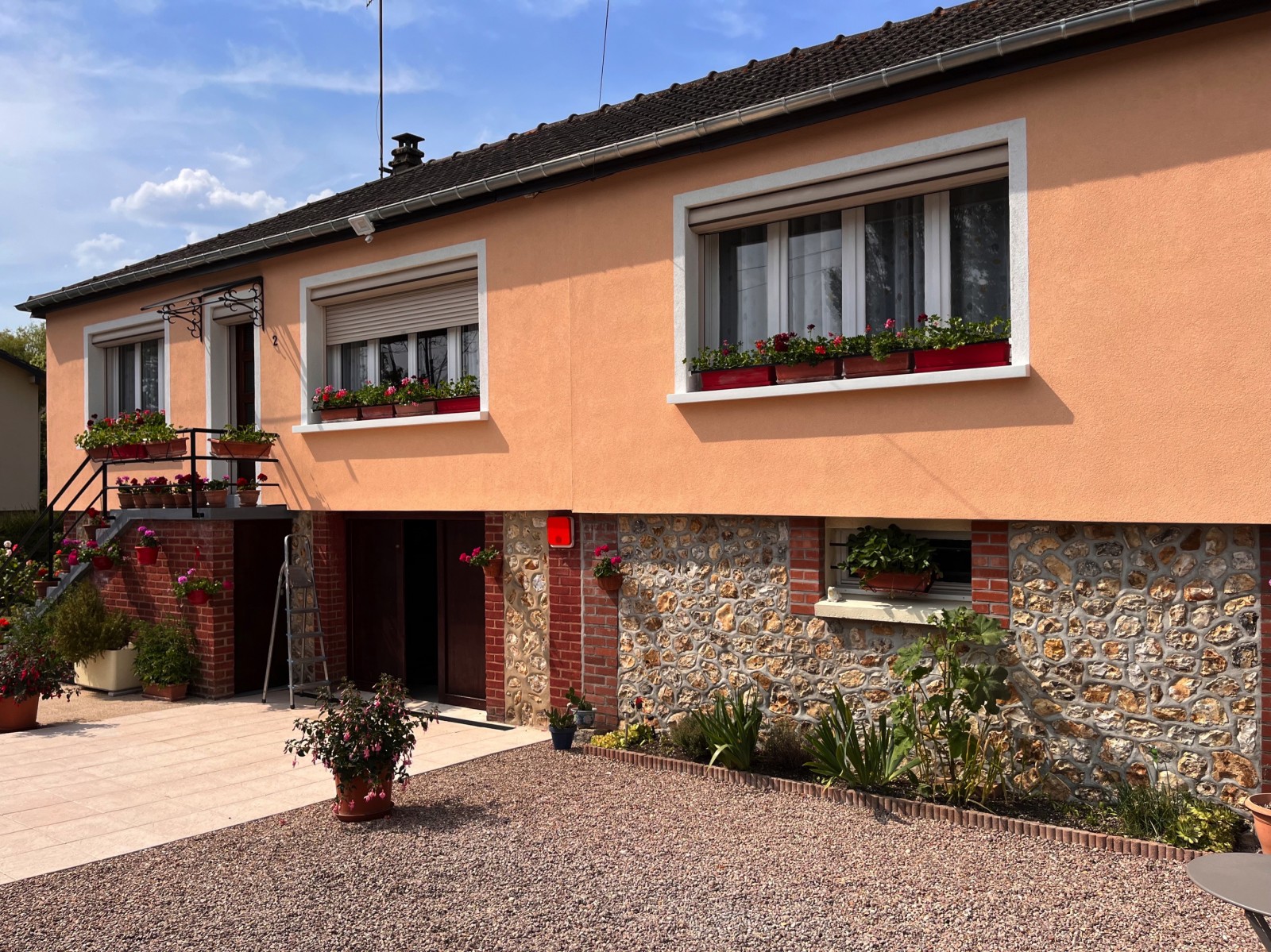 Faire isoler sa maison par l’extérieur à brionne proche du neubourg en Normandie dans 
le 27 par un artisan rge