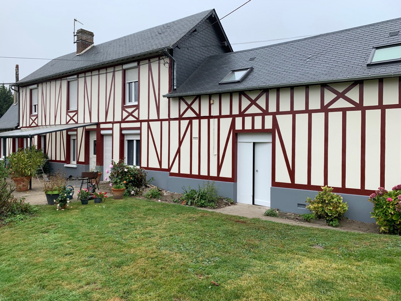 Entreprise de peinture pour la rénovation d’une maison normande en colombage à pont audemer en normandie