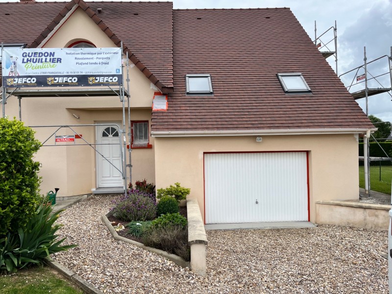Rénovation d’une façade fissurer à Bourgteroulde proche de brionne dans l’Eure 27
