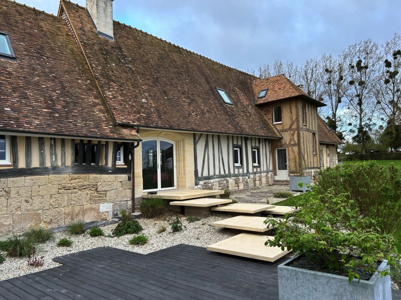 Entreprise pour repeindre une un ravalement de façades au neubourg en Normandie proche de Évreux en Normandie dans le 27