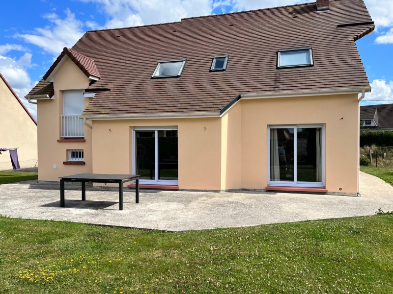 Rénovation d’une façade fissurer à Bourgteroulde proche de brionne dans l’Eure 27