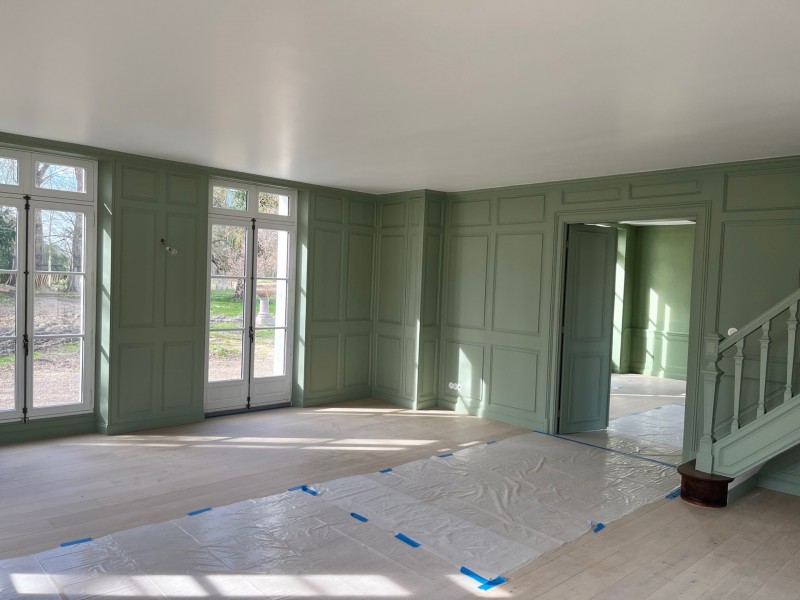 Repeindre des murs intérieurs d’une maison à brionne en Normandie dans l’Eure dans le 27