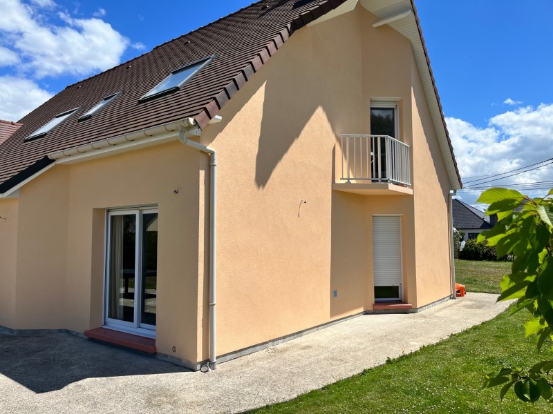 Rénovation d’une façade fissurer à Bourgteroulde proche de brionne dans l’Eure 27