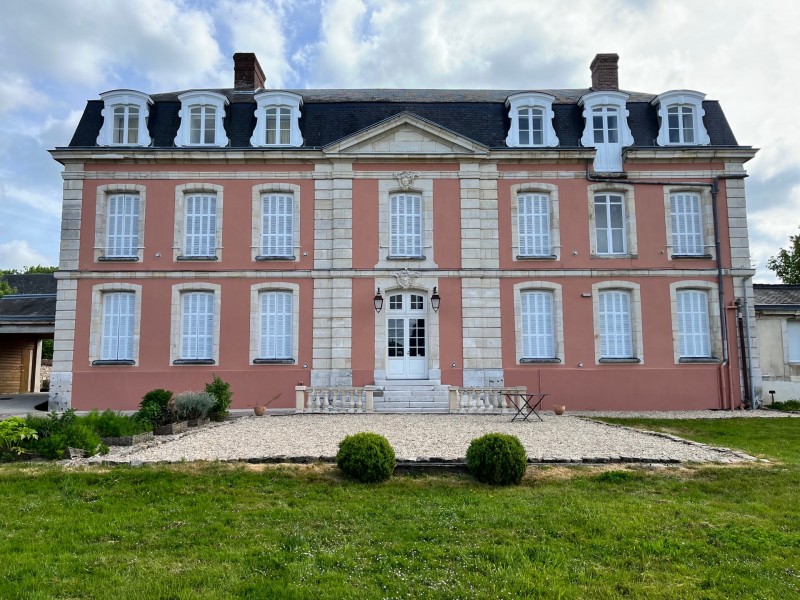 Entreprise de peinture pour la rénovation d’une façade au gros Theil dans le 27 en normandie proche de evreux