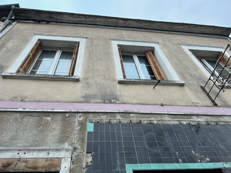 Rénovation d’une façade de maison de ville au Neubourg près de Evreux