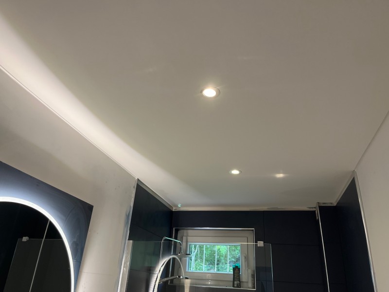 Pose d’un plafond tendu à brionne proche le neubourg en Normandie dans le 27