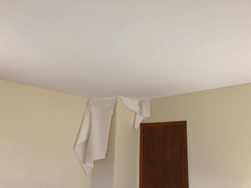 Entreprise de toile tendue à brionne pour la rénovation d’une chambre à calleville proche le Neubourg en Normandie