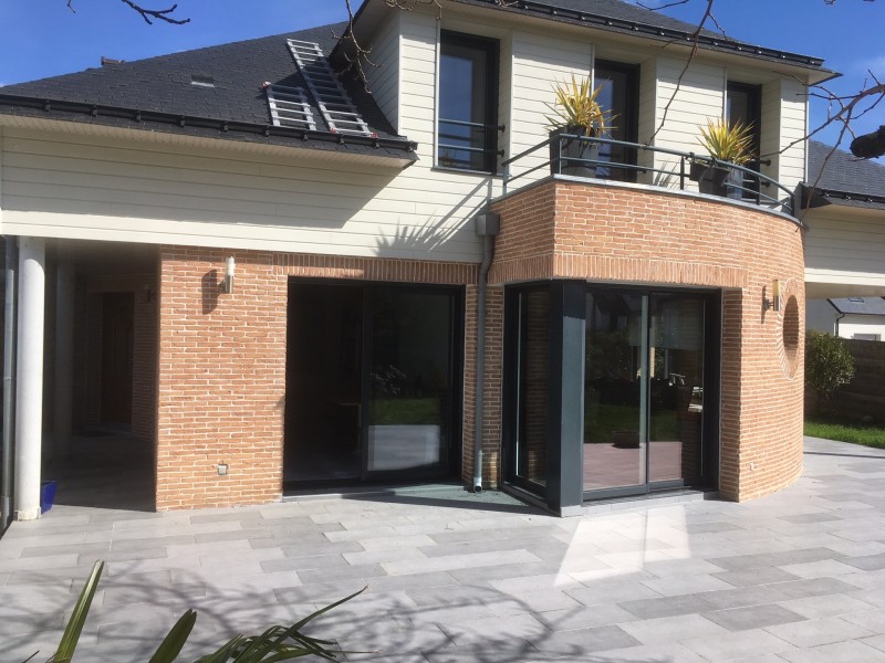 Entreprise de peinture à deauville pour la rénovation de boiseries extérieur à deauville dans le Calvados