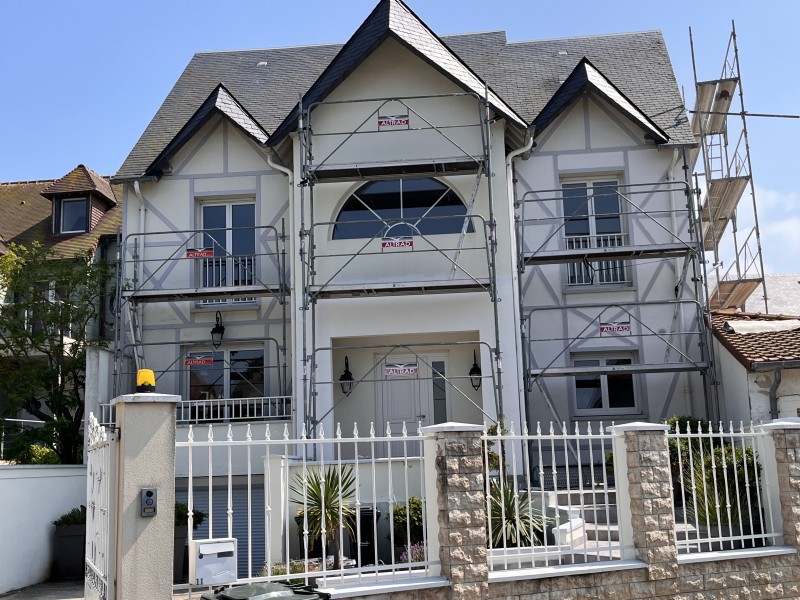 rénovation d’un ravalement de façade à deauville en normandue Normandie dans le 14