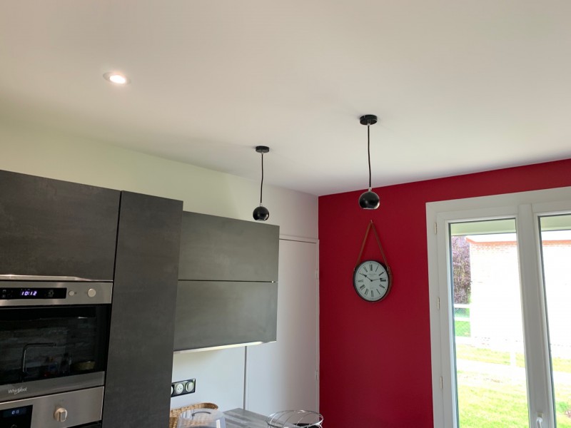 Pose d’un plafond tendue dans une cuisine au neubourg dans le (27)