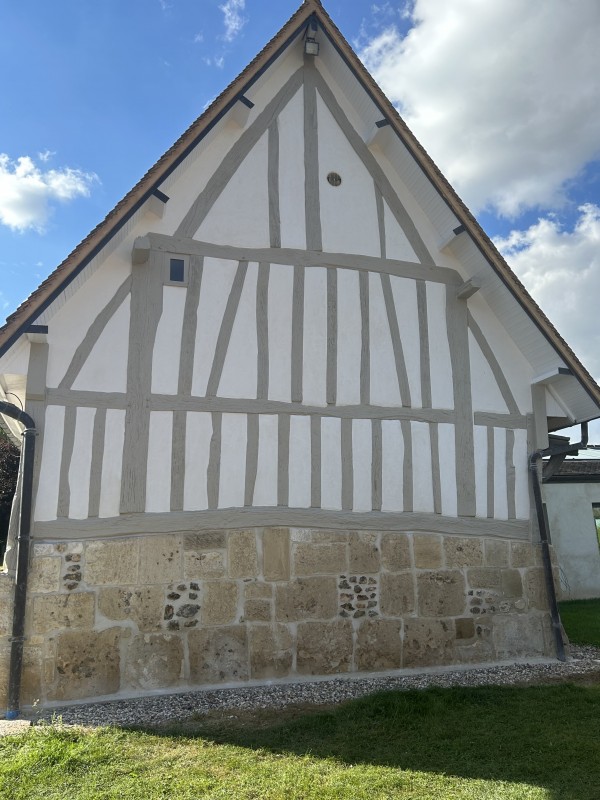 Rénovation exterieur d’une longere au neubourg en Normandie dans le 27