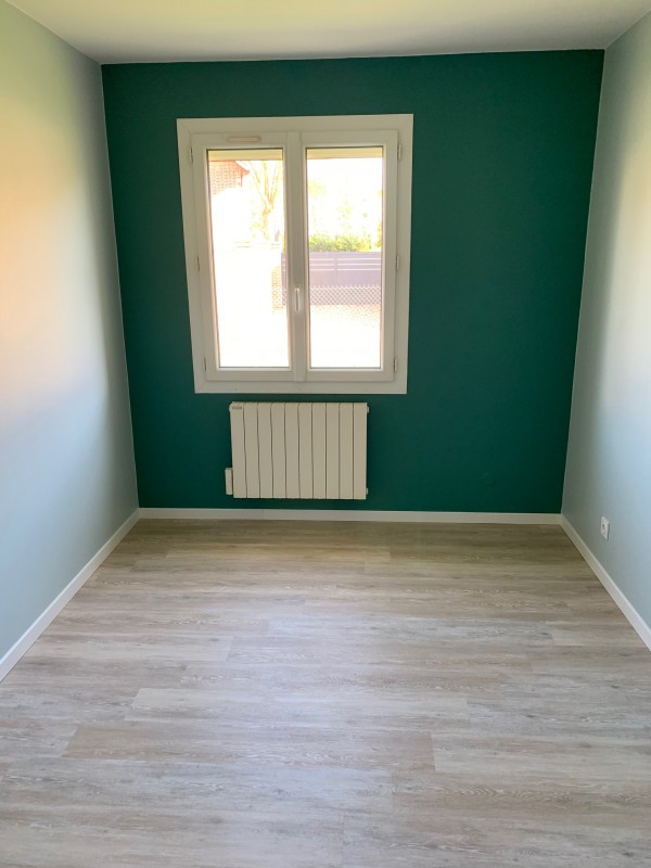 Entreprise de peinture pour la rénovation d’une chambre au neubourg proche de brionne en normandie