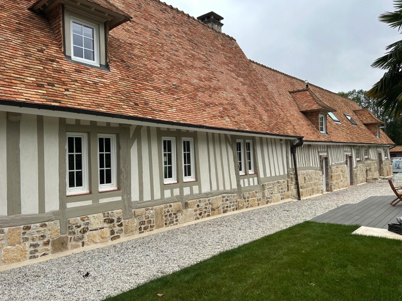 Rénovation exterieur d’une longere au neubourg en Normandie dans le 27