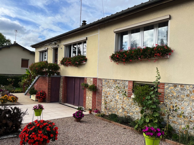 Faire isoler sa maison par l’extérieur à brionne proche du neubourg en Normandie dans 
le 27 par un artisan rge